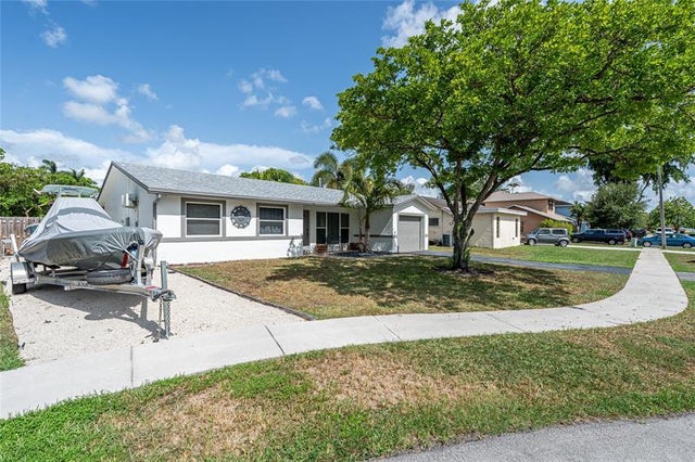 4 of 21 - 4360 Nw 116th Ave, Sunrise, FL
