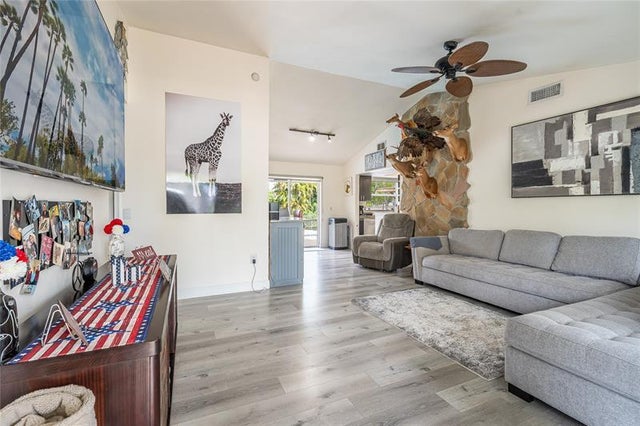 5 of 21 - 4360 Nw 116th Ave, Sunrise, FL