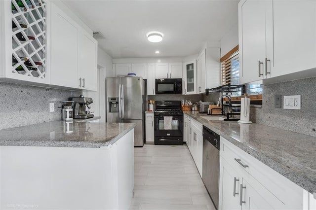 3 of 15 - 11710 Nw 31st St, Sunrise, FL
