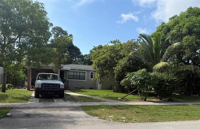 1 of 10 - 340 Carolina Ave, Fort Lauderdale, FL