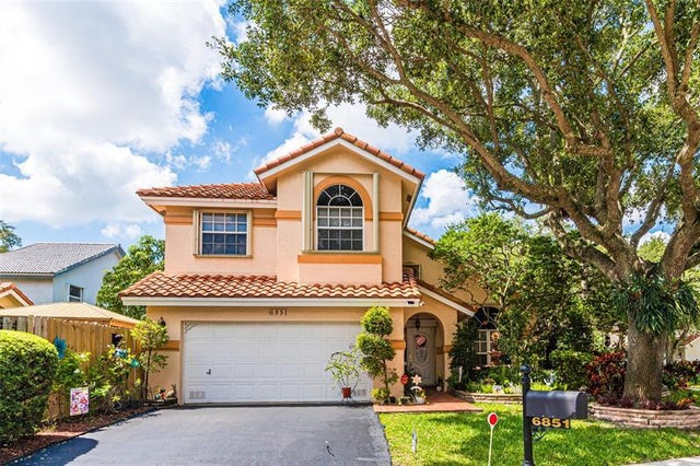 1 of 30 - 6851 Nw 29th Ct, Margate, FL