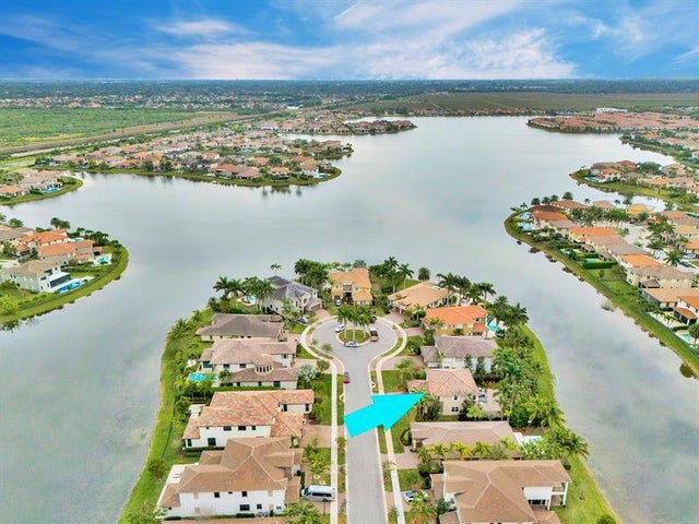 2 of 41 - 10250 Peninsula Pl, Parkland, FL