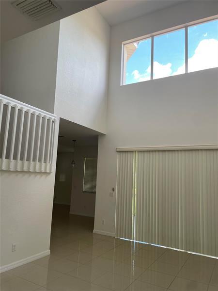 3 of 6 - 15320 Laguna Hills Dr, Fort Myers, FL