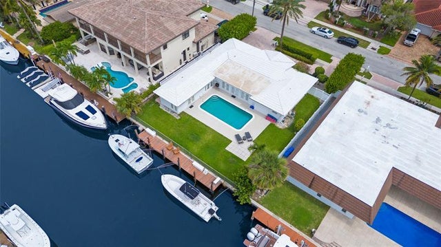 1 of 12 - 2670 Ne 47th St, Lighthouse Point, FL