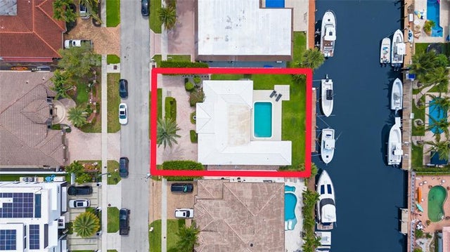 4 of 12 - 2670 Ne 47th St, Lighthouse Point, FL