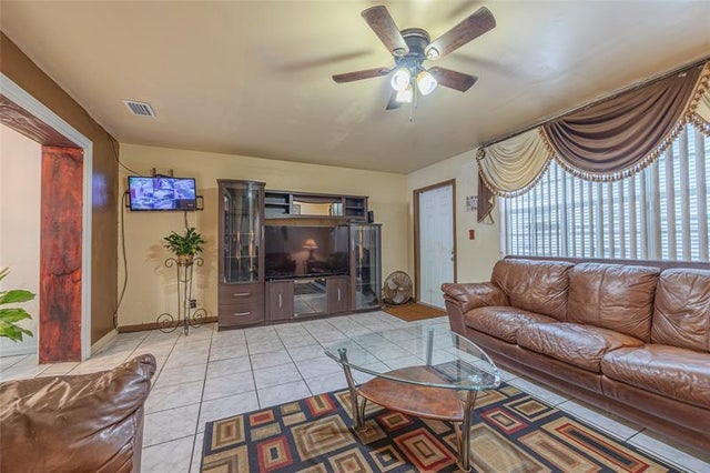 5 of 22 - 511 N 65th Ave, Hollywood, FL