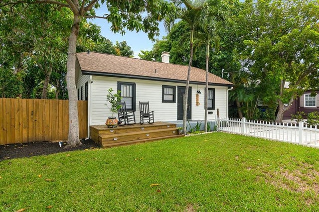 2 of 21 - 713 Ne 17th Rd, Fort Lauderdale, FL
