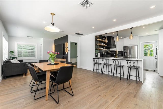 5 of 19 - 739 Ne 17th Rd, Fort Lauderdale, FL