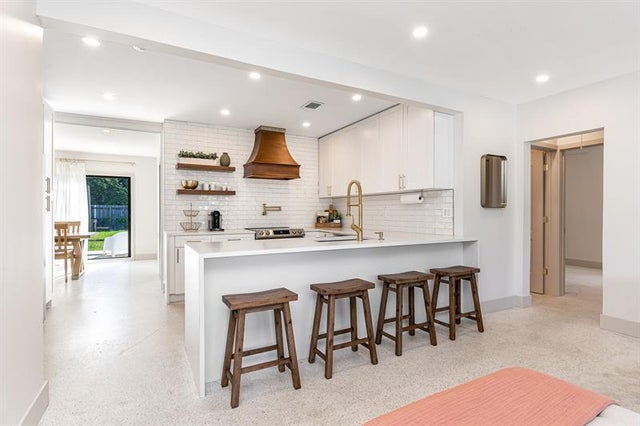2 of 18 - 1604 Ne 16th Ave, Fort Lauderdale, FL