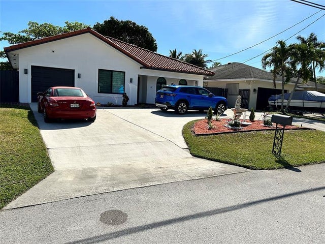 1 of 18 - 2000 Sw 28th Ave, Fort Lauderdale, FL