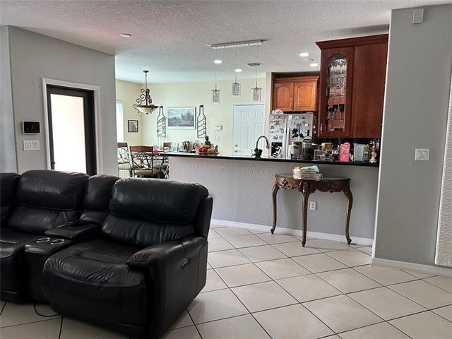 4 of 18 - 2000 Sw 28th Ave, Fort Lauderdale, FL