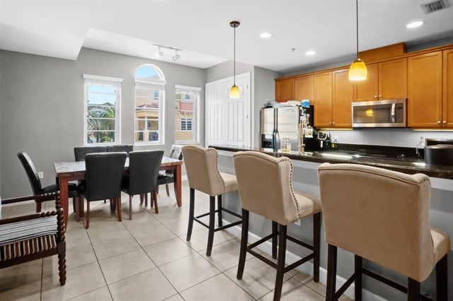 4 of 15 - 1812 Coral Heights Lane, Oakland Park, FL