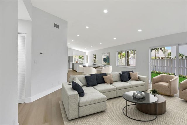 2 of 19 - 9862 Nw 2nd St, Plantation, FL