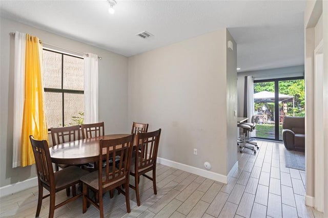 4 of 24 - 5215 Nw 50th Ter, Tamarac, FL