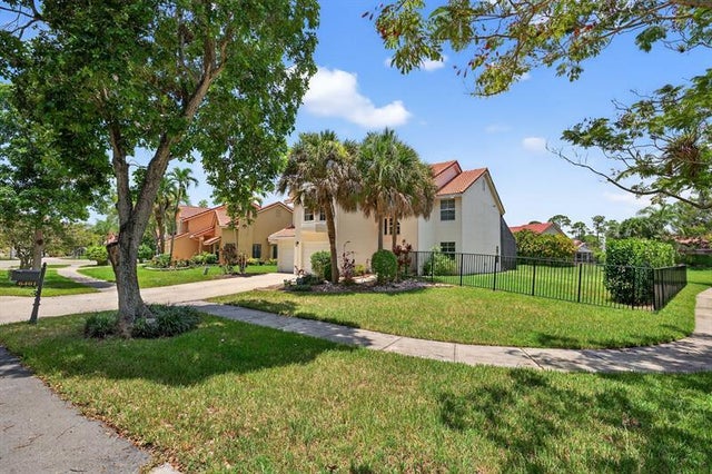 4 of 83 - 6401 Nw 58th Ter, Parkland, FL