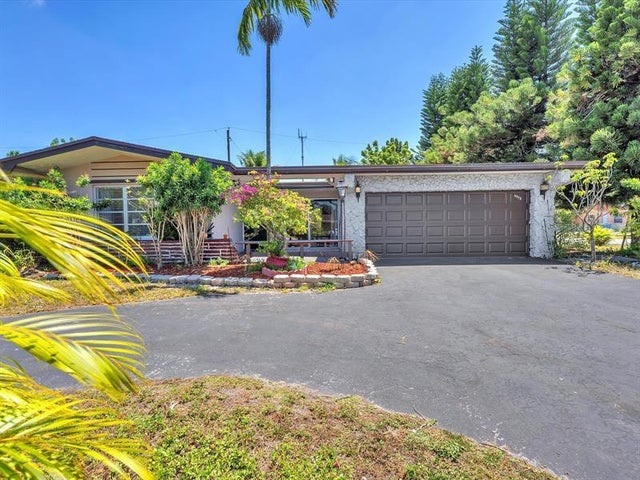 4 of 31 - 6772 Camelia Dr, Miramar, FL