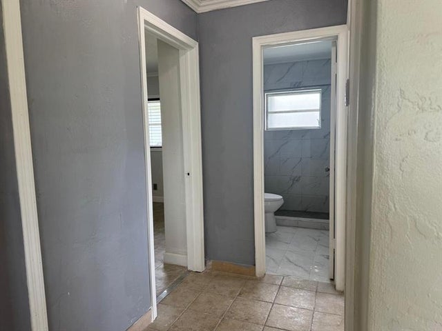 5 of 40 - 8421 Nw 59th Pl, Tamarac, FL