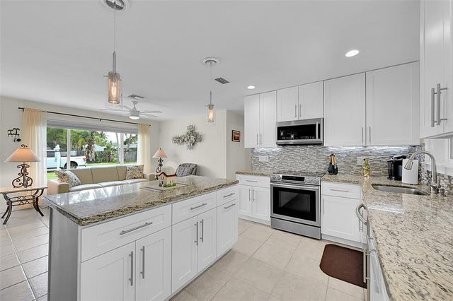 3 of 53 - 232 Sw 13th St, Pompano Beach, FL