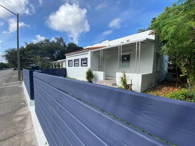 4 of 25 - 55 Nw 47th St, Miami, FL