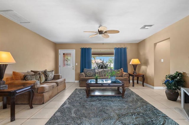 4 of 51 - 411 Se 2nd Ave, Pompano Beach, FL