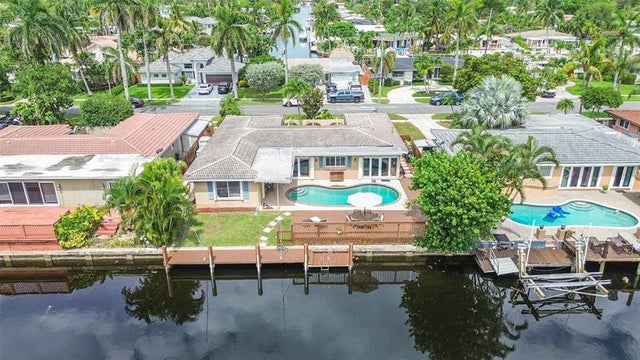 1 of 70 - 920 Se 4th Ave, Pompano Beach, FL