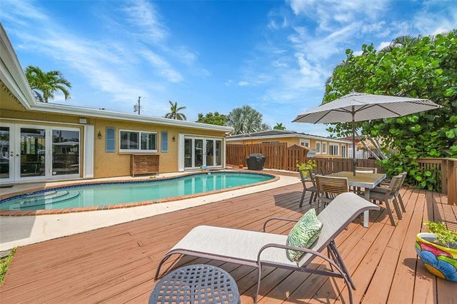 3 of 70 - 920 Se 4th Ave, Pompano Beach, FL