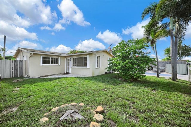4 of 61 - 2171 Sw 36th Ter, Fort Lauderdale, FL