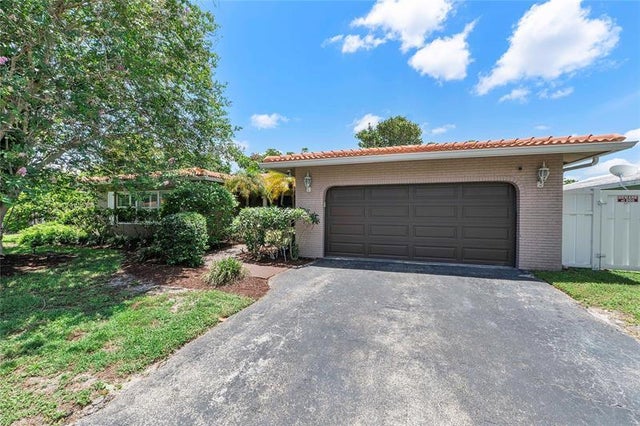 1 of 30 - 11744 Nw 26th Ct, Coral Springs, FL