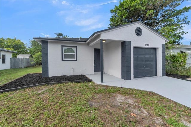 3 of 33 - 3528 Sw 12th Ct, Fort Lauderdale, FL