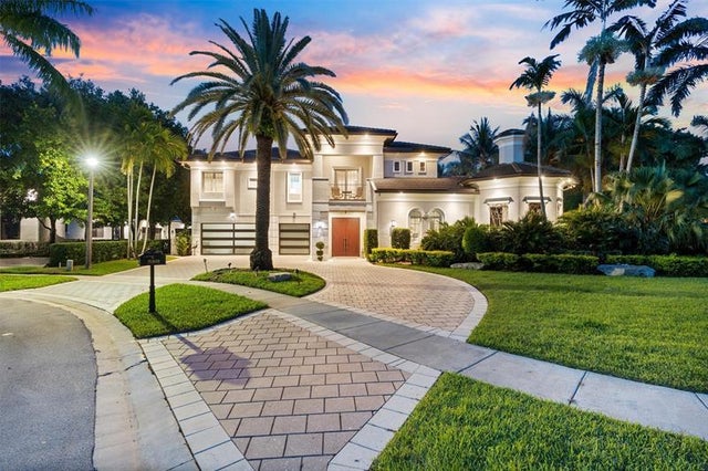 1 of 58 - 580 Carrot Wood Ter, Fort Lauderdale, FL