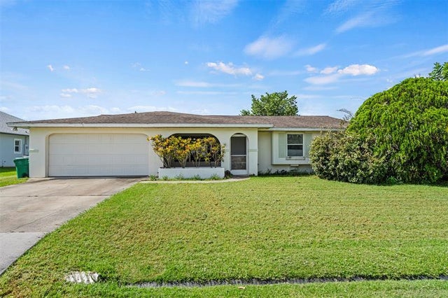 2 of 37 - 622 Nw Billiar Ave, Port St. Lucie, FL