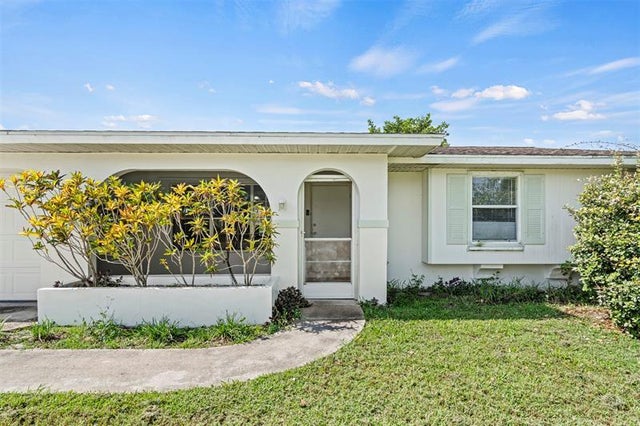 3 of 37 - 622 Nw Billiar Ave, Port St. Lucie, FL