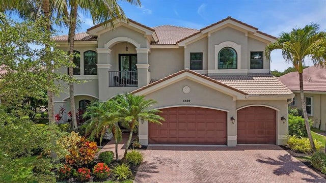 1 of 79 - 8829 N Woodgrove Ridge Ct, Boynton Beach, FL