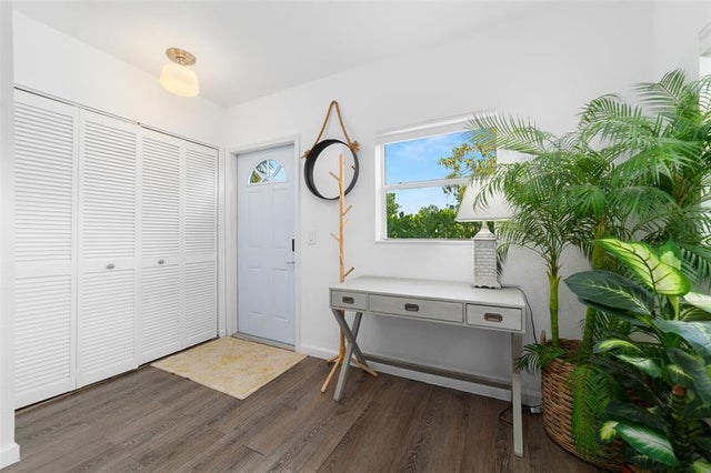4 of 23 - 422 N H St, Lake Worth, FL