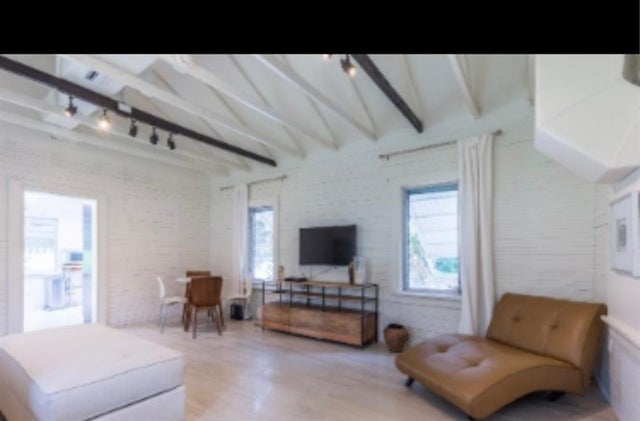 3 of 5 - 7260 Sw 76th St, Miami, FL