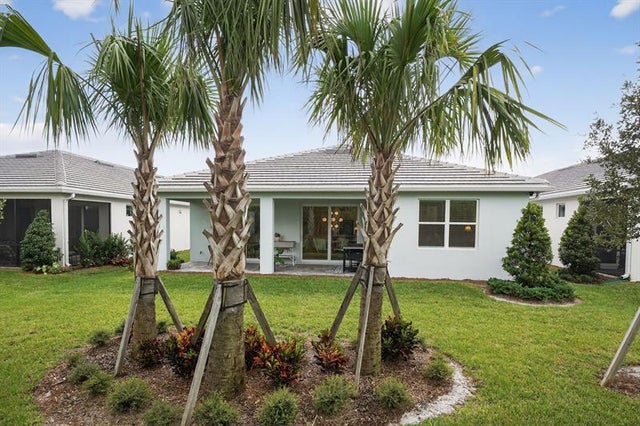 2 of 30 - 1161 Haven Cir, Vero Beach, FL