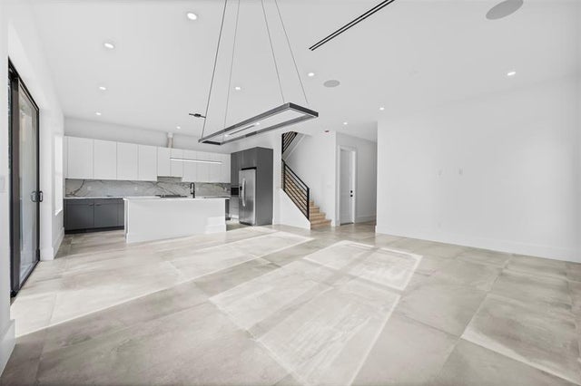4 of 36 - 3294 Sw 15th Ave, Fort Lauderdale, FL