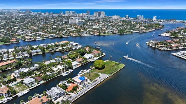 4 of 9 - 1791 Se 10th St, Fort Lauderdale, FL