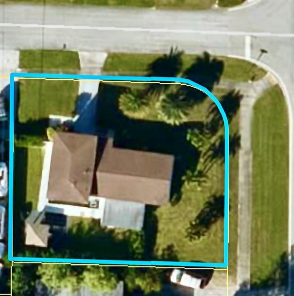 2 of 28 - 1407 Ontario Dr, Lake Worth, FL