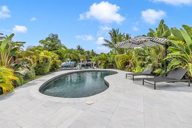 4 of 43 - 3830 Ne 28th Ave, Lighthouse Point, FL