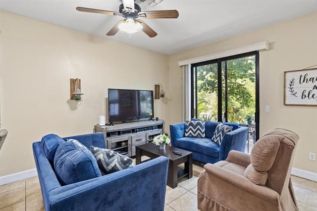 5 of 21 - 5705 Nw 47th Ave, Tamarac, FL