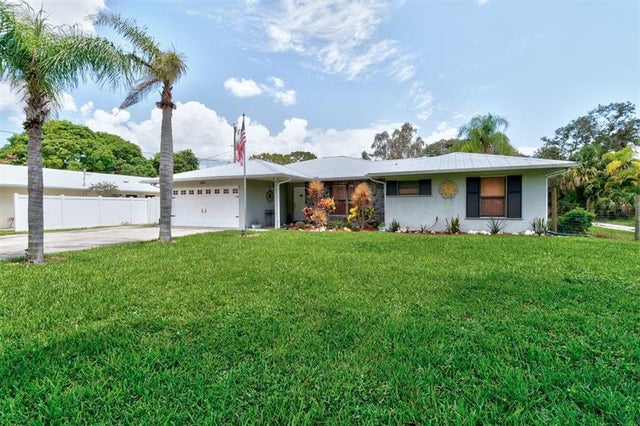 1 of 37 - 9730 Fleming Grant, Micco, FL