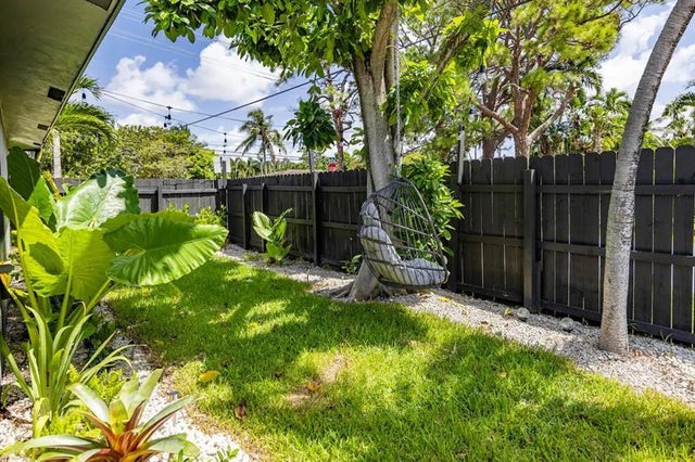 3 of 15 - 1498 Ne 38th, Oakland Park, FL