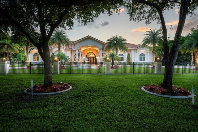 2 of 92 - 5801 Estates Dr, Southwest Ranches, FL
