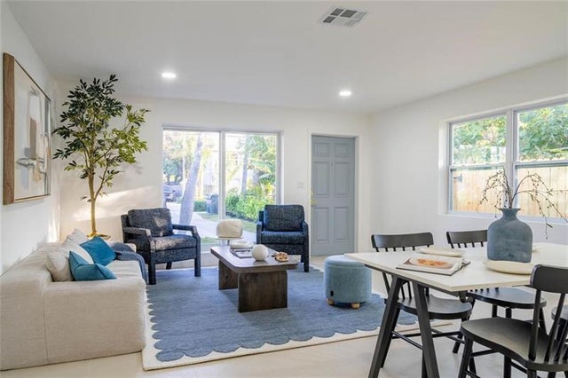 2 of 14 - 770 Ne 34th Ct, Oakland Park, FL