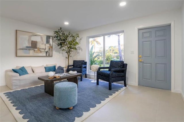 3 of 14 - 770 Ne 34th Ct, Oakland Park, FL