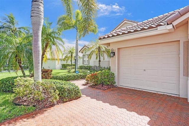 4 of 100 - 6748 Nw 110th Way, Parkland, FL