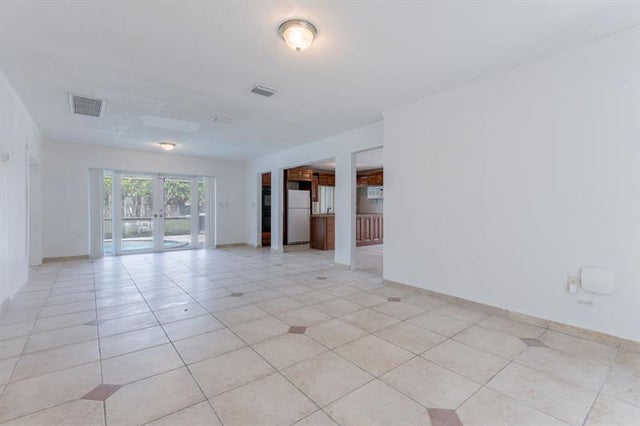 4 of 38 - 8424 Sw 102nd Pl, Miami, FL