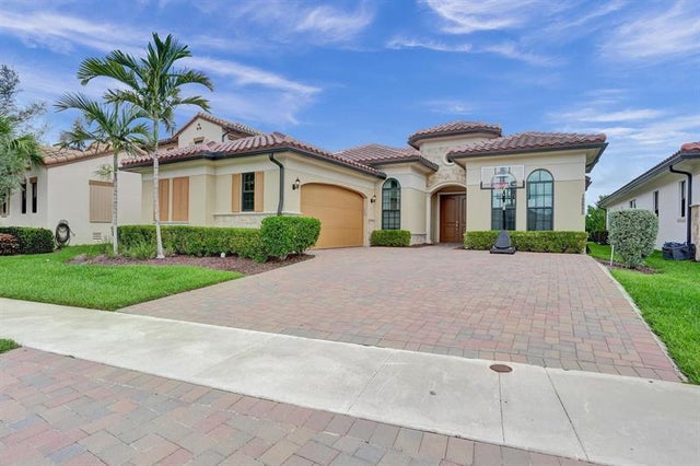 1 of 55 - 12855 Bayside Ct, Parkland, FL