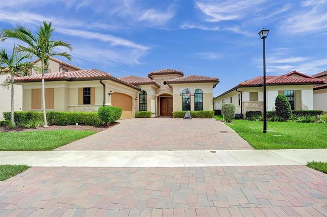 2 of 55 - 12855 Bayside Ct, Parkland, FL